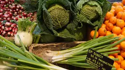 674-biocoop-marseille-la-joliette-magasin-bio-chou-poireau-legume-fruit.webp