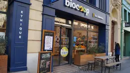 674-biocoop-marseille-la-joliette-magasin-bio-devanture-facade.webp